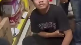 Beginilah kondisi seorang pegawai percetakan di Jakarta, saat kakinya dirantai 21 hari, dituduh mencuri. Foyo: ist