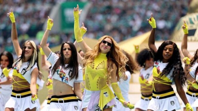 
					Shakira di pembukaan Piala Dunia 2026