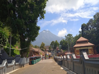 Wisata Gunung Kawi