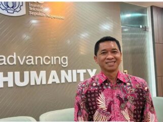 Rektor ITS Prof Bambang Pramujati