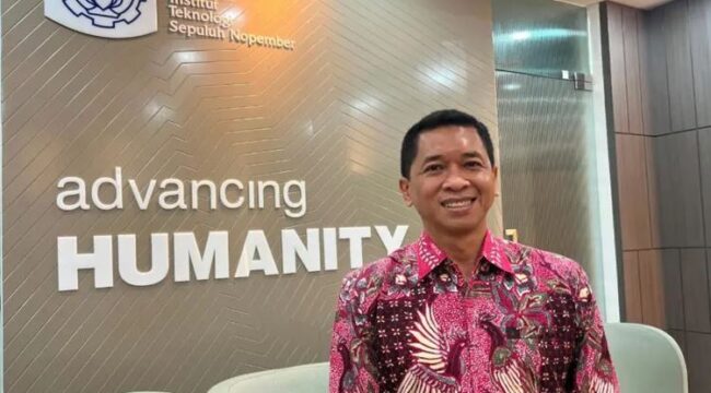 Rektor ITS Prof Bambang Pramujati