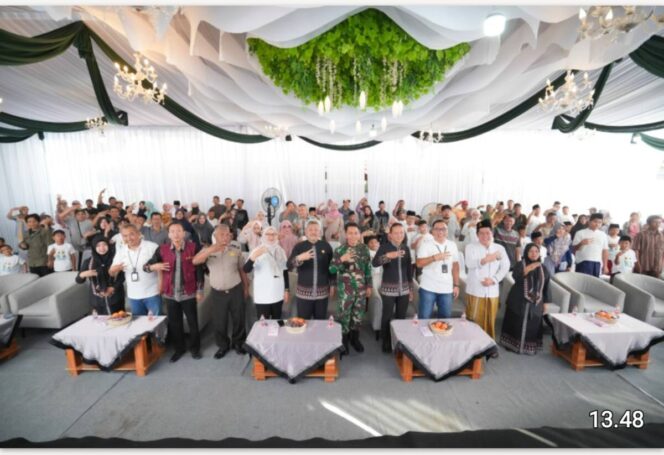 
					PT Pegadaian Indonesia Kanwil XII Surabaya menggelar aksi sosial khitanan massal 125 anak, dilaksanakan di Genteng dan Bojonegoro. Foto: ist