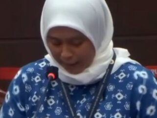 Cenuk Widyastuti Sayekti , SH, MH, PhD, tampil sebagai saksi fakta dalam uji materi UU Dosen dan Guru, di MK, Jakarta. Foto: ist