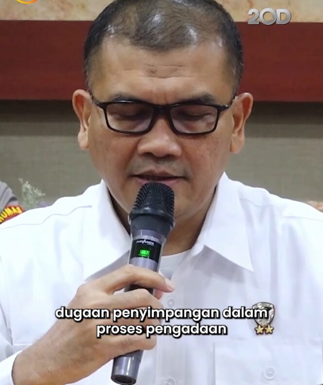 
					Brigjen Pol. Robertus Yohanes De Deo, Direktur Penindakan Kortas Tipikor Polri, Senin 6 Juli 2026, beri penjelasan dalam konferensi pers di Mabes Polri, terkait kasus listrik padam total di Sumatera, 22-23 Mei 2026. Foto: ist