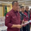 Asisten Tindak Pidana Khusus (Aspidsus) Kejati Kaltim, Gusti Hamdani, menggelar konferensi pers di kantor Kejaksaan Tinggi Kalimantan Timur di Samarinda, Rabu, 8 Juli 2026. Foto: selasar.co