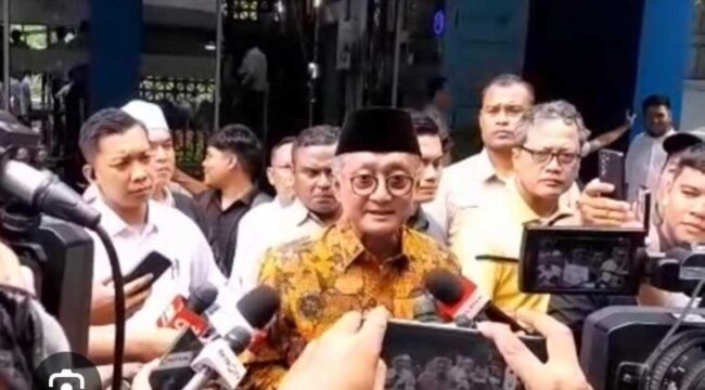 Petugas Kejaksaan Tinggi DKI menggeledah kantor Kementrian PU, atas dugaan penyelewengan anggaran 2019-2024. Foto: ist
