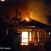 Terjadi kebakaran menimpa sebuah bangunan toko sembako di Dusun Johowinong, Desa Johowinong, Kecamatan Mojoagung, Kabupaten Jombang, Rabu petang, 15 Juli 2016. Foto: dok/ warga