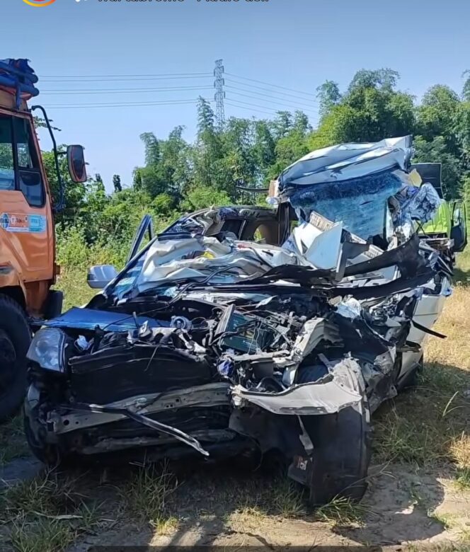 
					Sebuah CRV alami kecelakaan di Tol Pandaan KM 71, menyebabkan lima oran sekeluarga meninggal dunia, Rabu.malam sekitar pukul 19.30 WIB, 15 Juli 2026. Foto: instagram@wartabromo