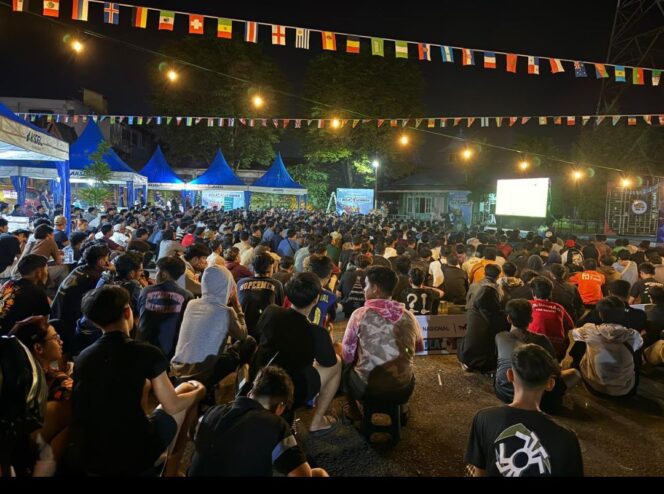 
					Suguhan pertandingan sepakbola Piala Dunia melahirkam acara nonton bareng di Indonesia. Melahirkan perputaran ekonomi langsung Rp5 triliun. Foto: ist