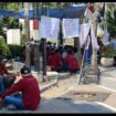 Sekitar 50 orang perwakilan 1000 karyawan korban PHK PT SGS, lakukan aksi unjuk rasa di kantor Disnaker Jombang, Jumat 17 Juli 2026. Foto: ist