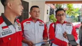 Tim pengurus LSM Lumbung Informasi Rakyat (Lira) Mojokerto datangi kembali kantor Kejaksaan Jombang. Foto: ist