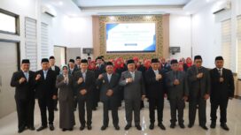 Bupati Jombang H Warsubi melantik enam pejabat pengawas dan administrasi pendidikan, serta melantik 19 kepala sekolah, Senin 27 Juli 2026. Foto