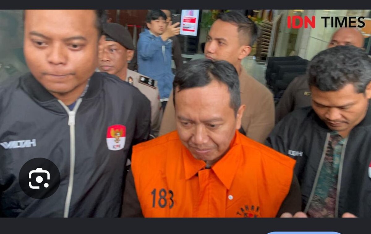 KPK Tahan Mahrus Ali_Dana Hibah Jatim