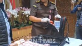 Kejaksaan Tinggi Jatim mrnambaj satu lagi pejabat ESDM, yerkait dengan korupsi atau pungli perizinan dengan total kerugian Rp14 miliar lebih, Selasa 28 Juli 2026. Foto: Instagram@idtimes.id