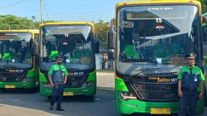 
					Armada bus Trans Jatim