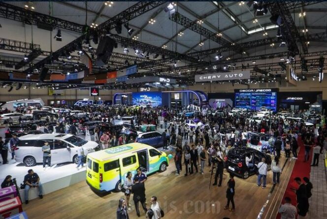 
					Pameran mobil dan motor
