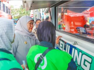 Khofifah saat bertemu ojol Malang