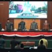 Bupati Jombang Warsubi menyampaikan pidato KUA-PPAS 2027 di Banggar DPRD Jombang, Senin 10 Agustus 2026. Foto: Instagtam@dprd_jombang