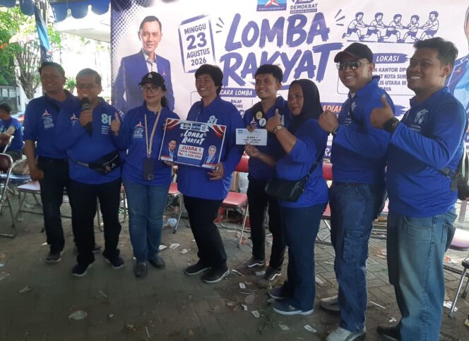 
					Juara I acara lomba tarik tambang Partai Demokrat Surabaya berhadiah Rp1,5 juta, diselenggarakan di sekretariat PD Surabaya, 23 Agustus 2026. Foto: ist
