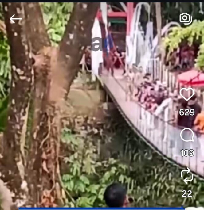 
					Bupati Pangandara, Jabar, Citra Pitriyami memimpin barisan melintas menyeberangi jembatan bersama sekitar 50 orang lebih sekaligus, Minggu sote, 30 Agustus 2026. Foto: ist