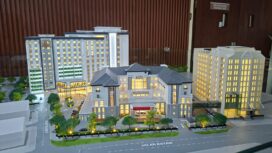 Tampak di bagian belakang adalah market gedung baru 13 lantai KPJ Perdana Kota Bharu, Kelantan, Malaysia yang akan beroperasi pada tahun 2030. (Foto: KREDONEWS.COM/ Hadi S Purwanto)