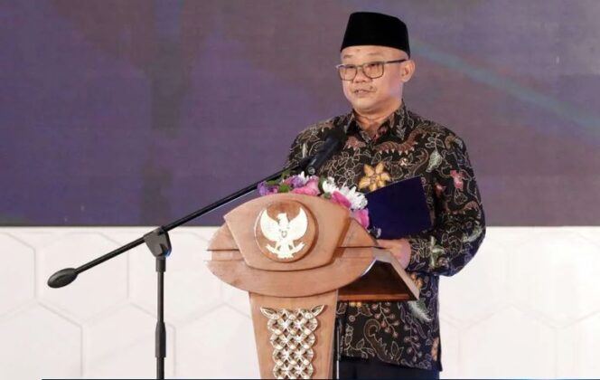 
					Sekolah Negeri Bakal Digratiskan, Mendikdasmen: Dimulai dari TK hingga Kuliah