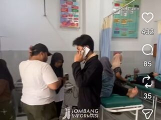 Ruang IGD RSUD Jombang dipenuhi pasien siswa SMPN1 Kabuh, yang menderita keracunan, Kamis siang 3 September 2026. Foto: jombang_infirmasi