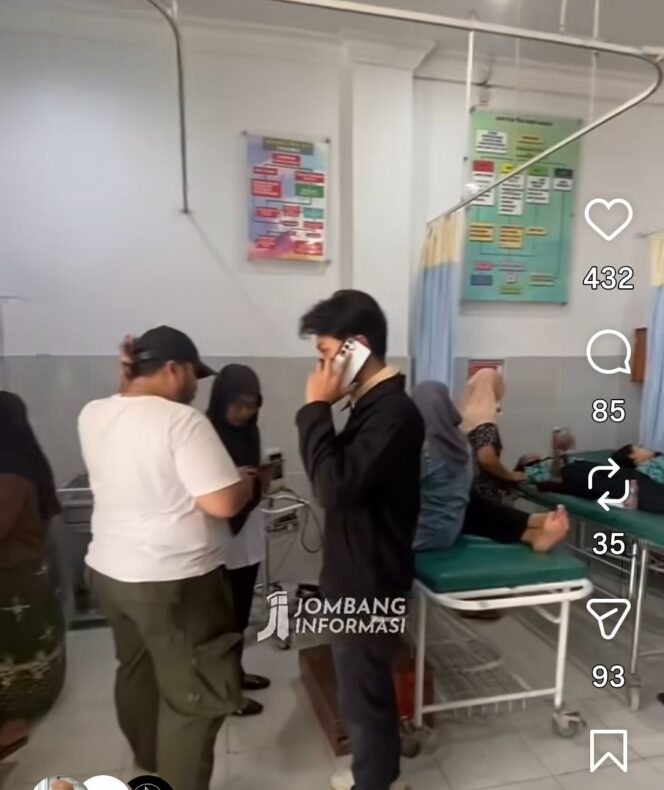 
					Ruang IGD RSUD Jombang dipenuhi pasien siswa SMPN1 Kabuh, yang menderita keracunan, Kamis siang 3 September 2026. Foto: jombang_infirmasi