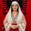 Albania negara kecil di Eropa, jarang muncul beritanya di dunia. Tapi negara ini viral, gegara perdana menteri mengangkat AI jadi menteri. Oposisi geger dan protes, tetapi sampai saat ini tetap jadi menteri. Foto: ist