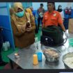 Keracunan makanan MBG kini menimpa sekitar 200 siswa dan guru SMKN Boyolangu, Tulungagung, Rabu 16 September 2926. Foto: ist