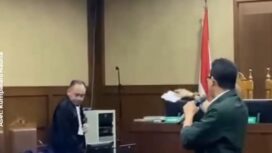Saksi bernama Faysal Assegar ngamuk dan ancam datangkan massa ke PN Tipikor, kasus gratifikasi Rp1 triliun Dirjem Bea Cukai di Jakarta, Jumat 18 September 2026. Foto: kasuspedia