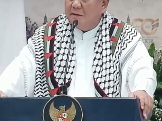 Presiden Probowo Subianto pekikan Free Palestine tiga kali, saat pidato peringatan 100 Tahun Pondok Mondern Darussalam Gontor, Sabtu 19 September 2026. Foto: instagram@pikirian-rakyat