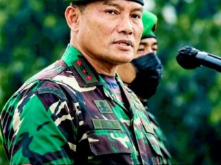 Letjen TNI Widi Prasetijono, mantan Pangdam Diponegoro Jateng, diadili di Mahkamah Militer II Jakarta, didakwa terlibat jual beli tanah senilai Rp 237 mikiar di Cilacap, Jateng. Foto: ist