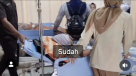 Puluhan warga Rawabelang, Batang, Jateng dirawat di RS Kalisari, diduga keracunan makan PNT olahan dari posyandu setempat. Foto: iat