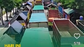Ratusan sopir yang tergabung dalam GSJT ancam menginao di kantor gubernur dan Pertamina Surabaya bila tidak ada solusi pengahapusan barcode antrean solar. Foto: ist