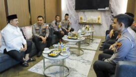 Kapolres Jombang, AKBP Yanto Mulyanto saat bersilahturahmi dengan Bupati H Waraubi