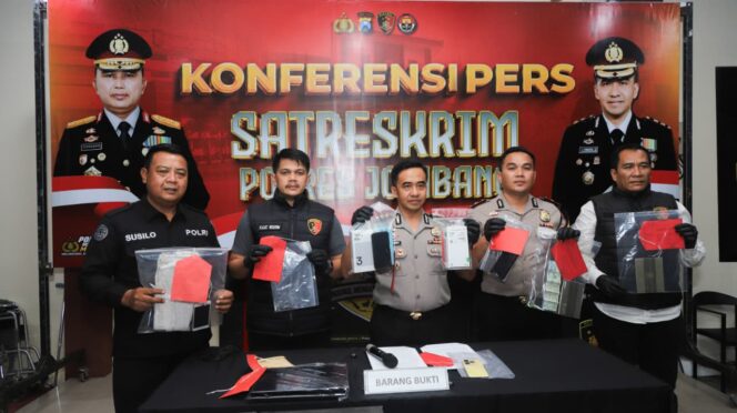 
					Saat konferensi pers hasil Operasi Sikat Semeru 2026 Polres Jombang