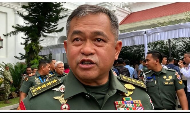 
					KSAD Marui Simanjuntak merespon pertanyaan awak media, terkait penggerebekan operasi judol di rumah perwira di kompleks TNI Cijantung, Jakarta Timur. Foto: ist