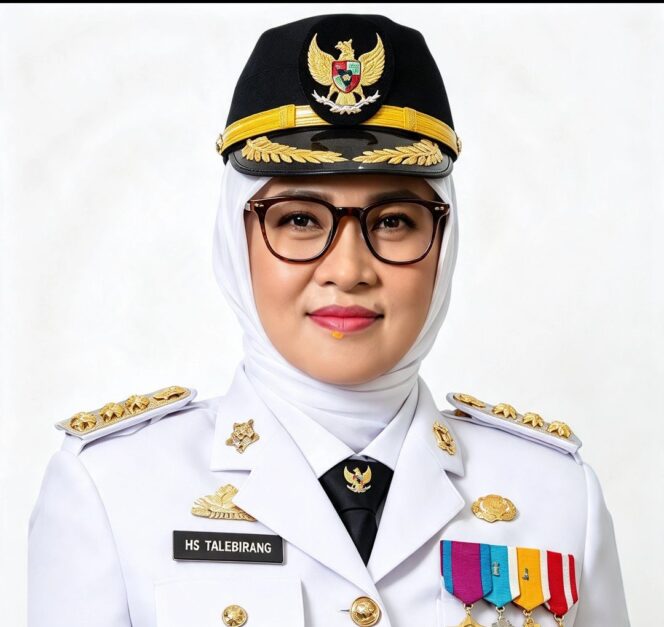 
					Mantan Sitti Husniah Talenrang dari jabatan Bupati Gowa, Sulawesi Selatan