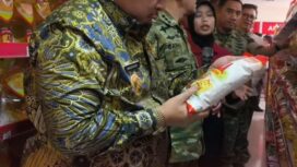 Jumat 16 Oktober 2026, Bupati Jombang, Warsubi, bersama Komandan Korem 082/Citra Panca Yudha Jaya (CPYJ), Kolonel Inf. Batara Alex Bulo, melakulan pemantauan operasi delapan KDKMP di Mojowarno dan Mojoagung. Foto: jombangkab.go.id