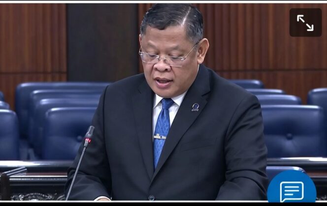 
					Inilah saat Kalam Dalan, anggoya parlemen Malaya. Berpidato bahasa Jawa, minta presiden Prabowo segera hentikan kebakatan hiyan. Foto: ist