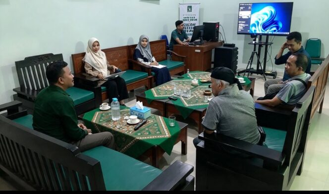
					Acara Fraksi Day, PKB Jombang, bahas tema Pariwisata Jombang, di Media Centre PKB Jombang, Jumat, 23 Oktober 2026. Foto: Kredonews.com/ priyo s