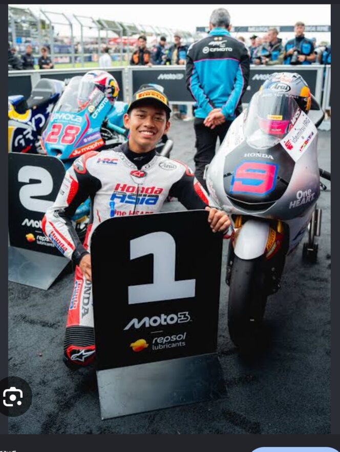 
					Pose Vega Ega Pratama, 17, raih pole position Moto3 di arena  Philip Island, Sabtu 24 Oktober 2026. Foto: ist